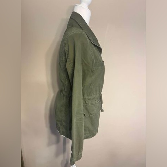 Olive Green Jacket with pockets - Picture 5 of 6
